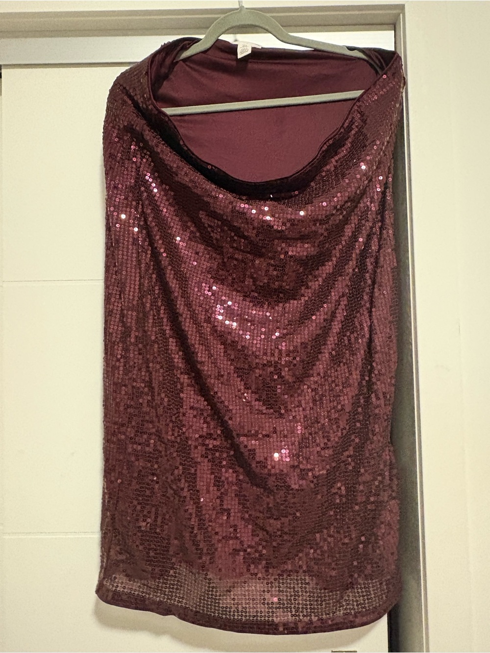 H&M Burgundy Sequin Mini Skirt